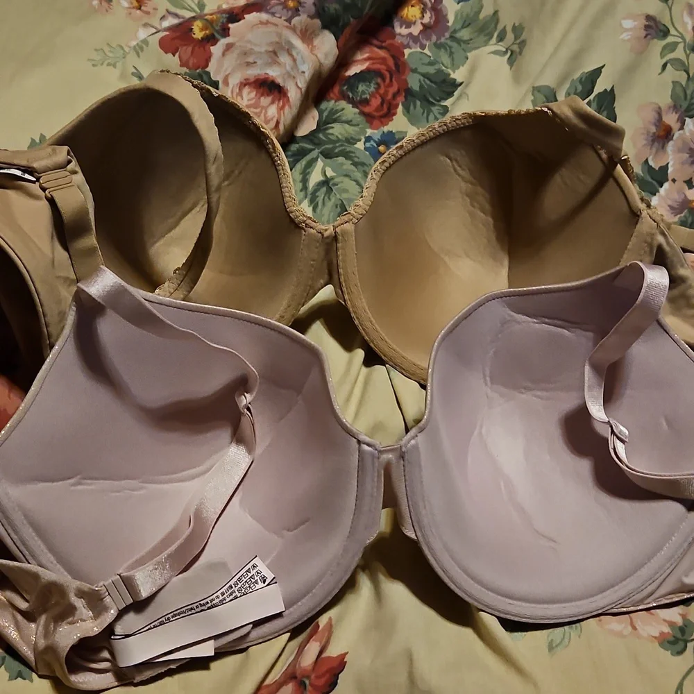 Victoria's secret bundle of two bras 36 DD - Picture 4 of 12